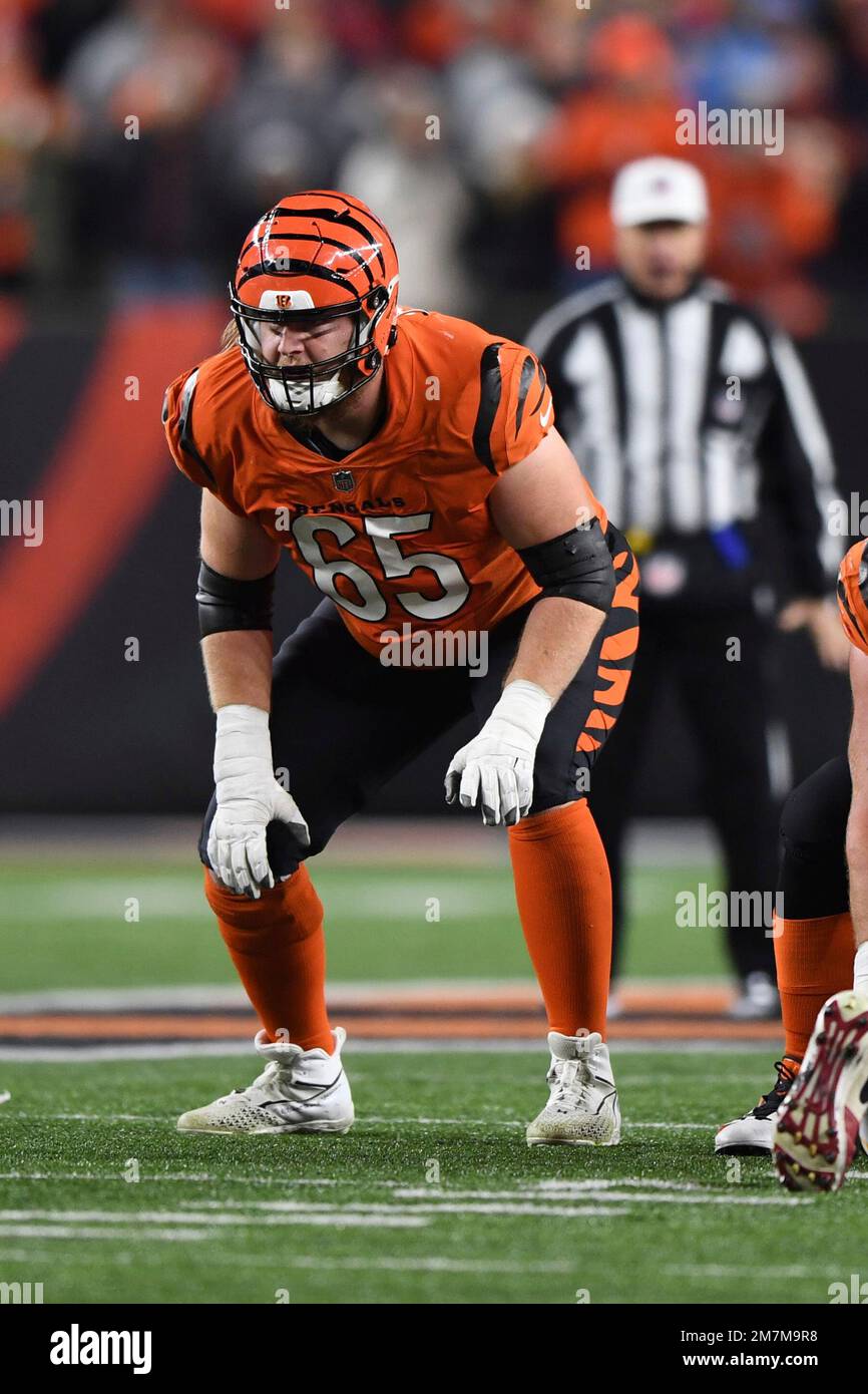 Cincinnati Bengals guard Alex Cappa (65) lines up for the play during an  NFL football game against the Kansas City Chiefs, Sunday, Dec. 4, 2022, in  Cincinnati. (AP Photo/Emilee Chinn Stock Photo - Alamy