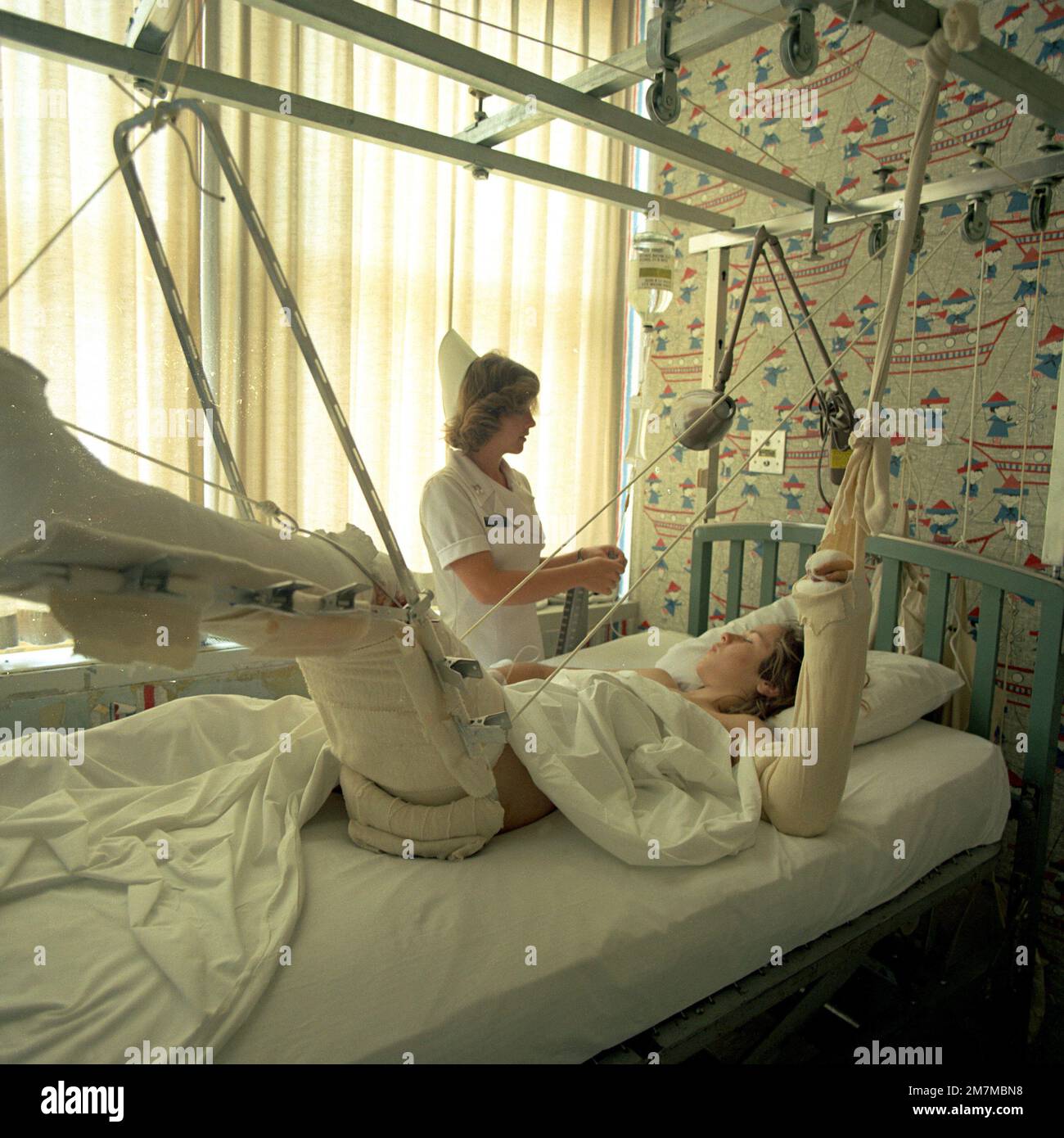 Traction hospital hi-res stock photography and images - Alamy