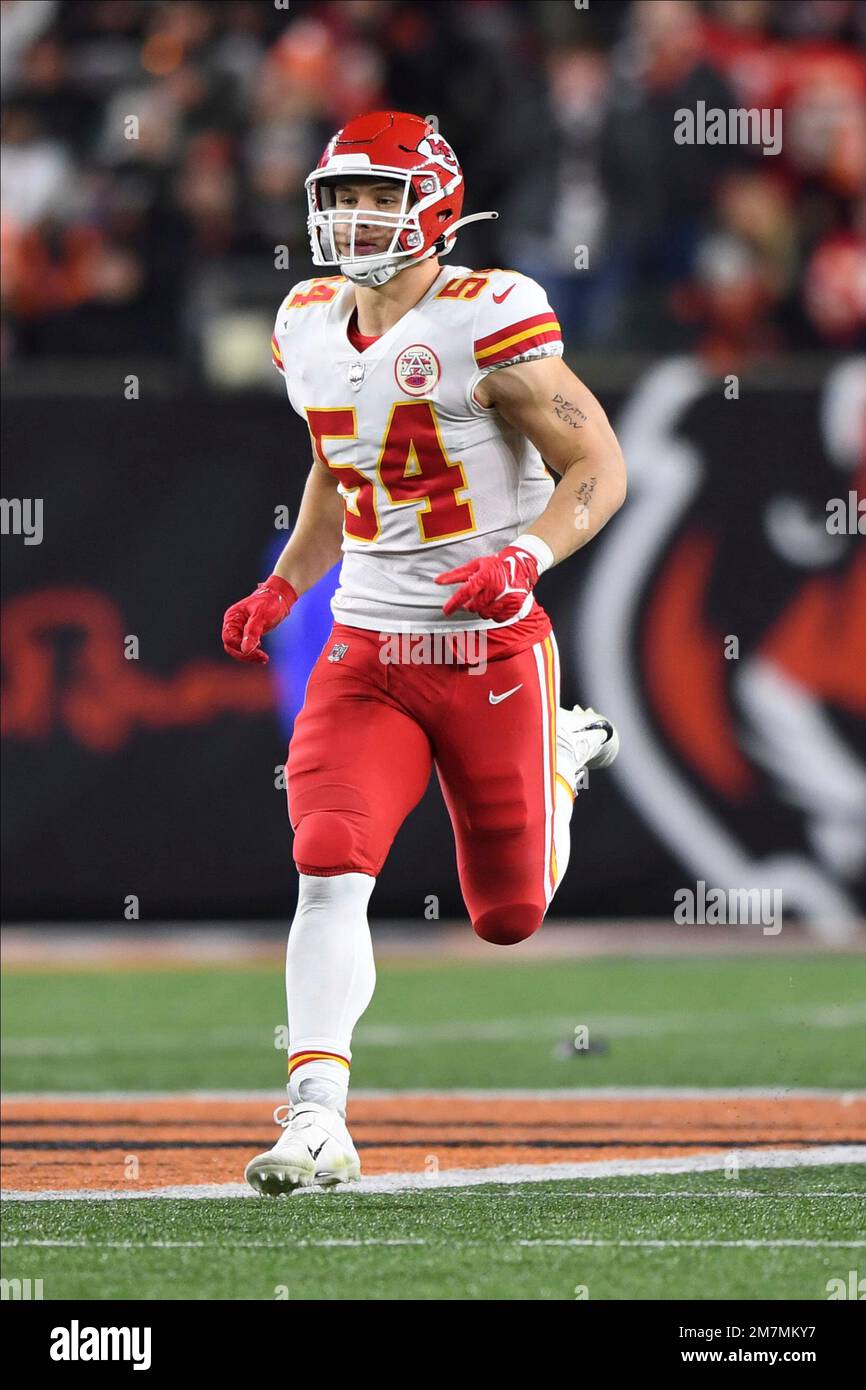 Kansas City Chiefs linebacker Leo Chenal (54) runs for the play during