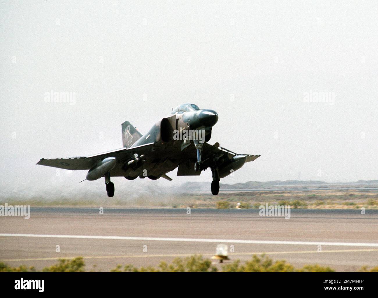 Phantom Photographer AIRCRAFT SHOOTING 撮 Aerial Visuals - Airframe Dossier - McDonnell F-4E-34-MC