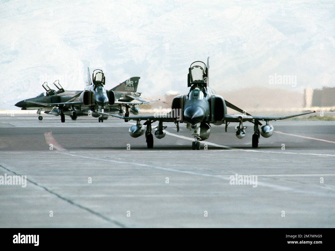 The GRAND FINAL of F-4 IRAN ワッペン Amazon.co.jp: The GRAND FINAL of F-4 IRAN ワッペンセット