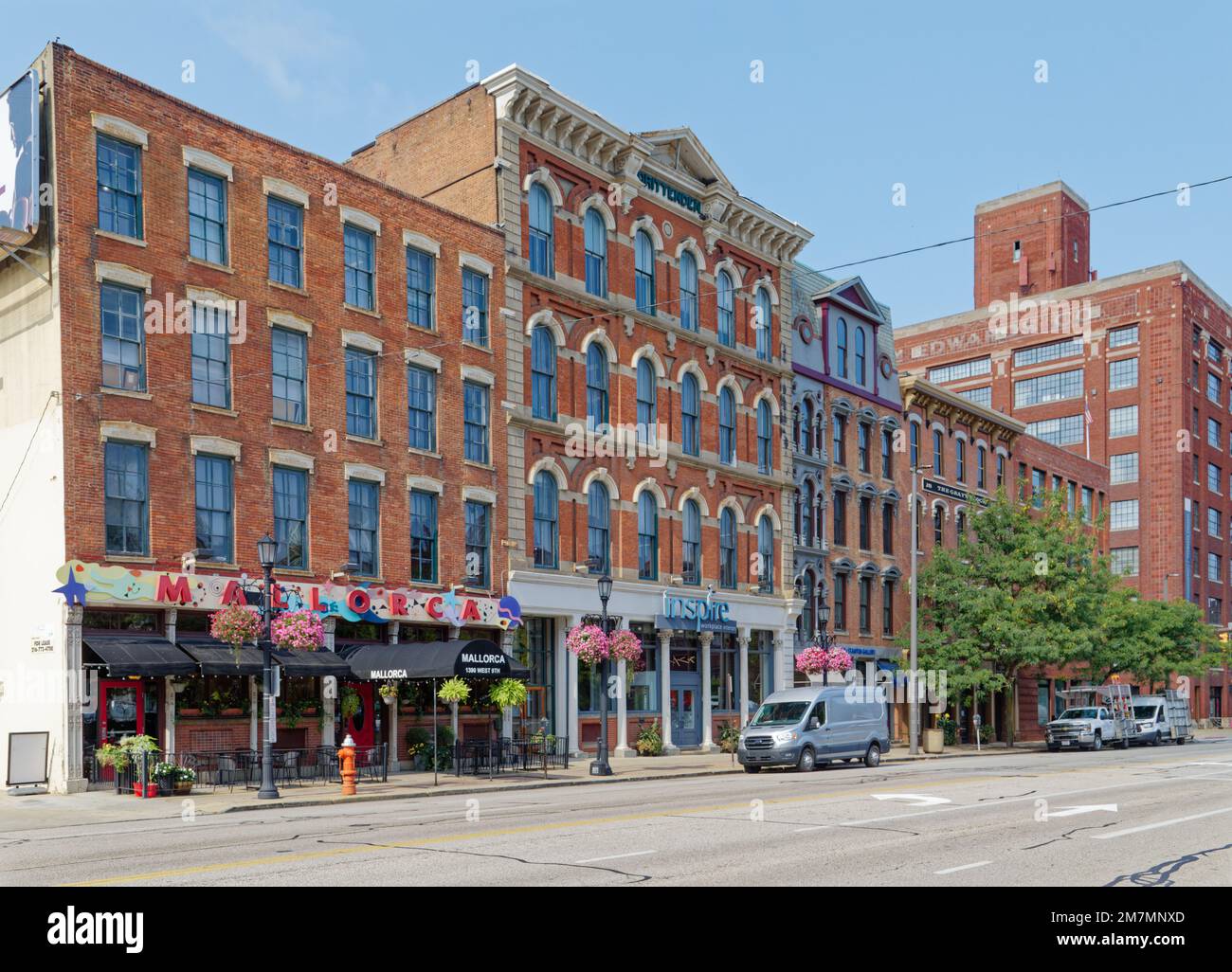 West 9th Street, from Glaser Brothers Bldg. (1390) to Bridgeview Apartments (1300) – a principal stretch of Cleveland’s Warehouse Historic District. Stock Photo