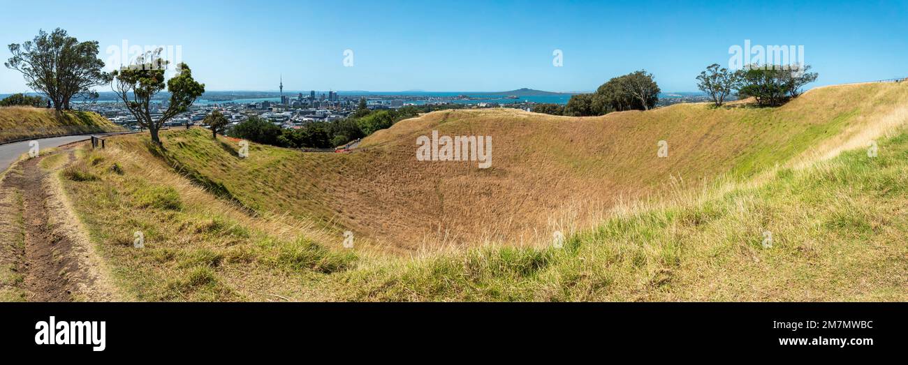 View on Auckland Central Business District from Mount Eden Volcanic Park, New Zealand Stock Photo