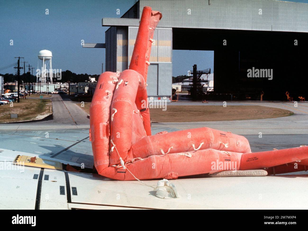 Dover Life Raft Tests de base hi-res stock photography and images - Alamy