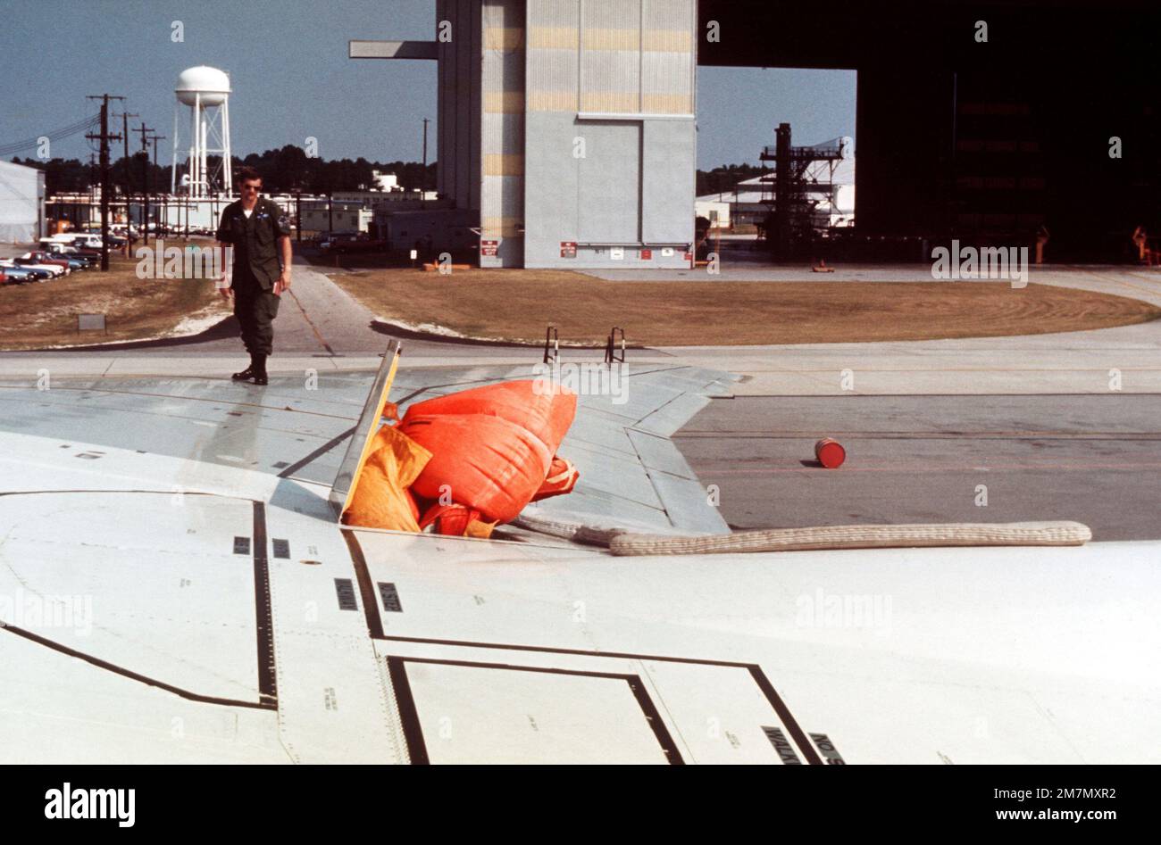 Dover Life Raft Tests de base hi-res stock photography and images - Alamy