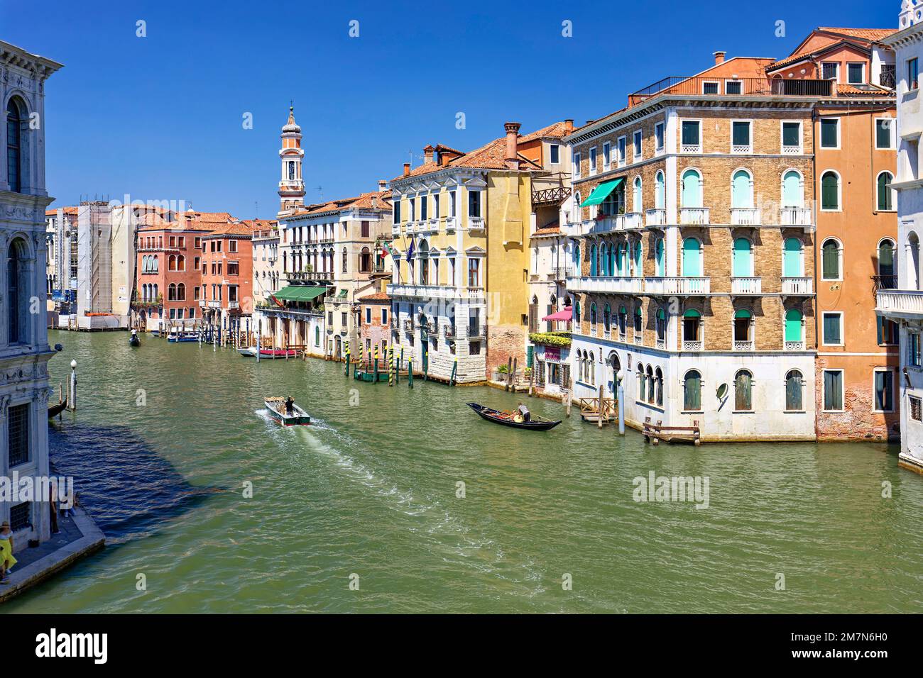 Buildings along grand canal hi-res stock photography and images 