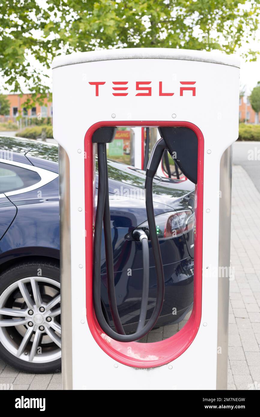 Tesla charging station for electric cars Stock Photo Alamy