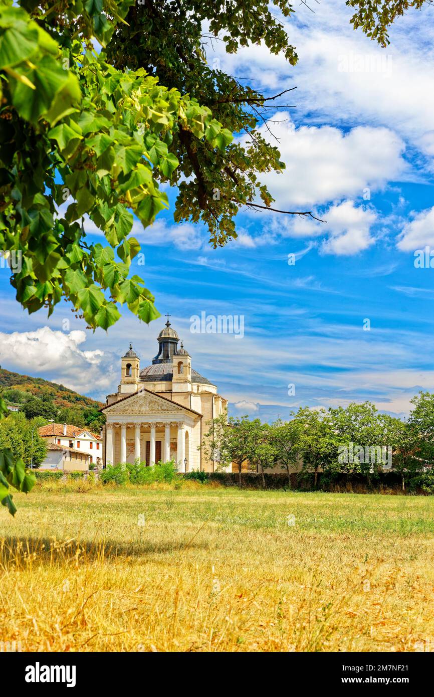 Tempietto di Villa Barbaro in Maser, province of Treviso, Italy. The church was built from 1579 to 1580 according to the plans of the architect Andrea Palladio. Stock Photo