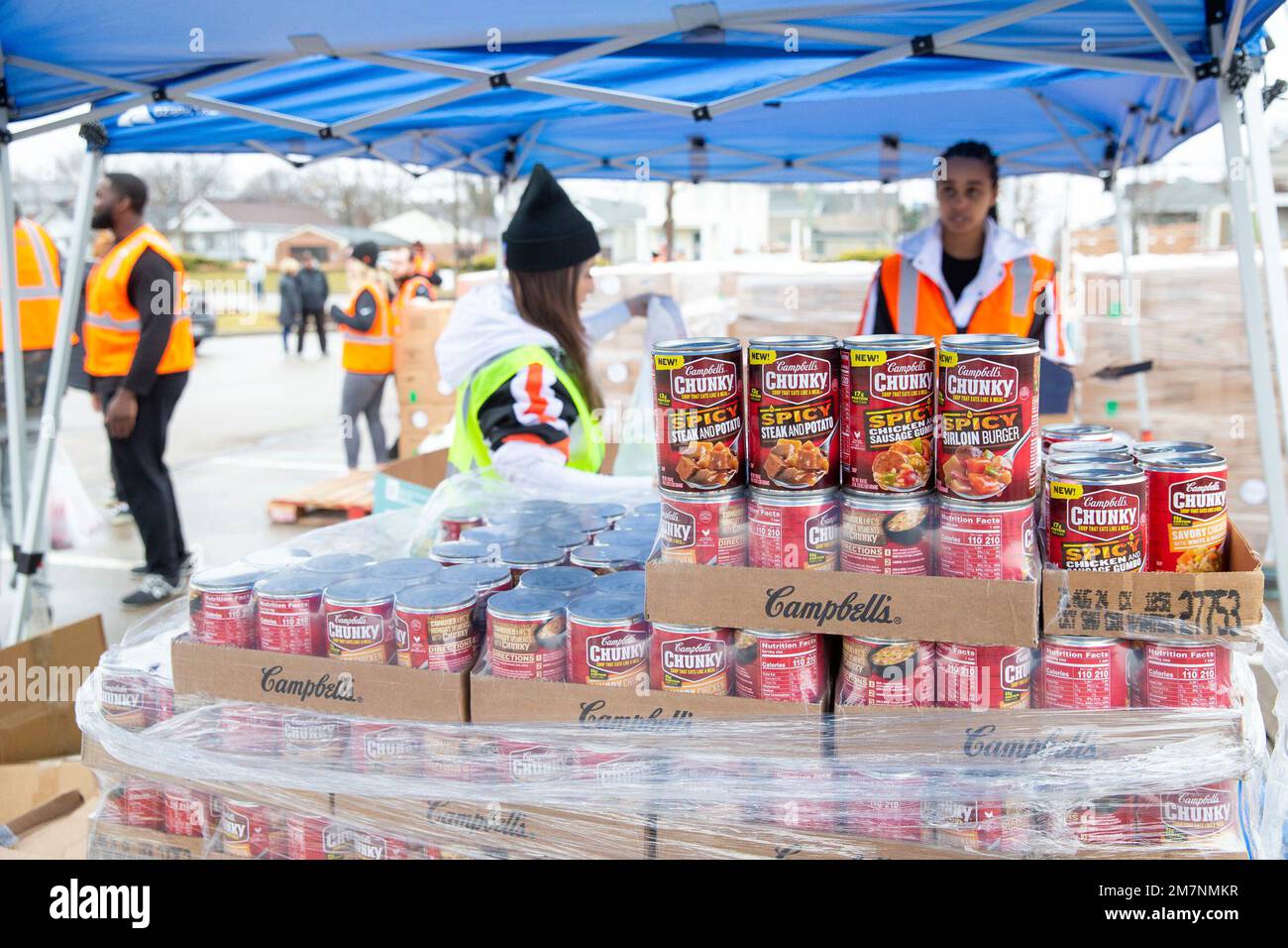 Sam Hubbard on X: Come help combat hunger in the Cincinnati area