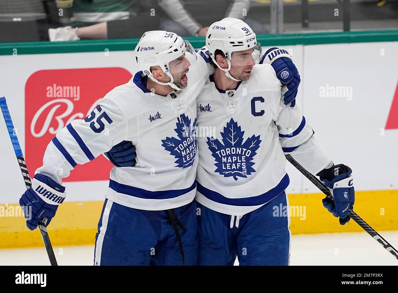 John Tavares scores his first goal as a Maple Leaf!