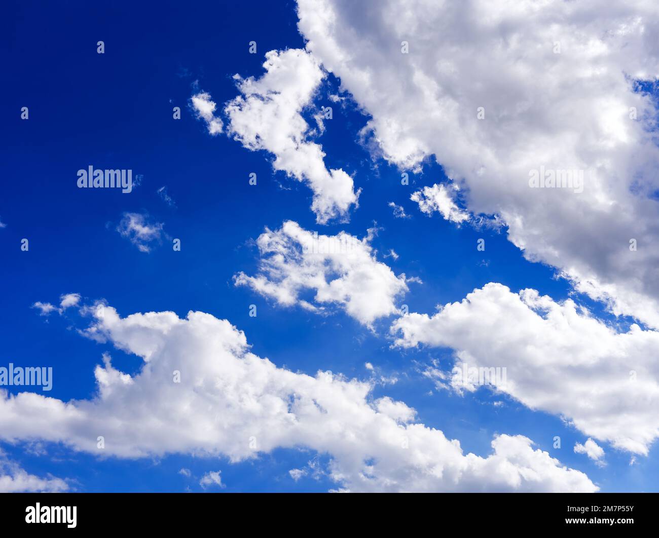 Sun in blue sky only hi-res stock photography and images - Alamy