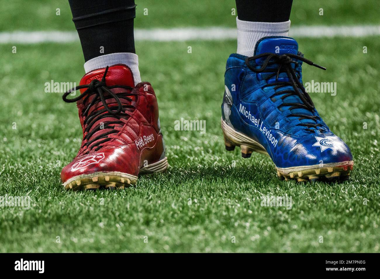 Pittsburgh Steelers tight end Zach Gentry (81) plays in an NFL football  game against the Tampa Bay Buccaneers, Friday, Aug. 9, 2019, in Pittsburgh.  (AP Photo/Don Wright Stock Photo - Alamy