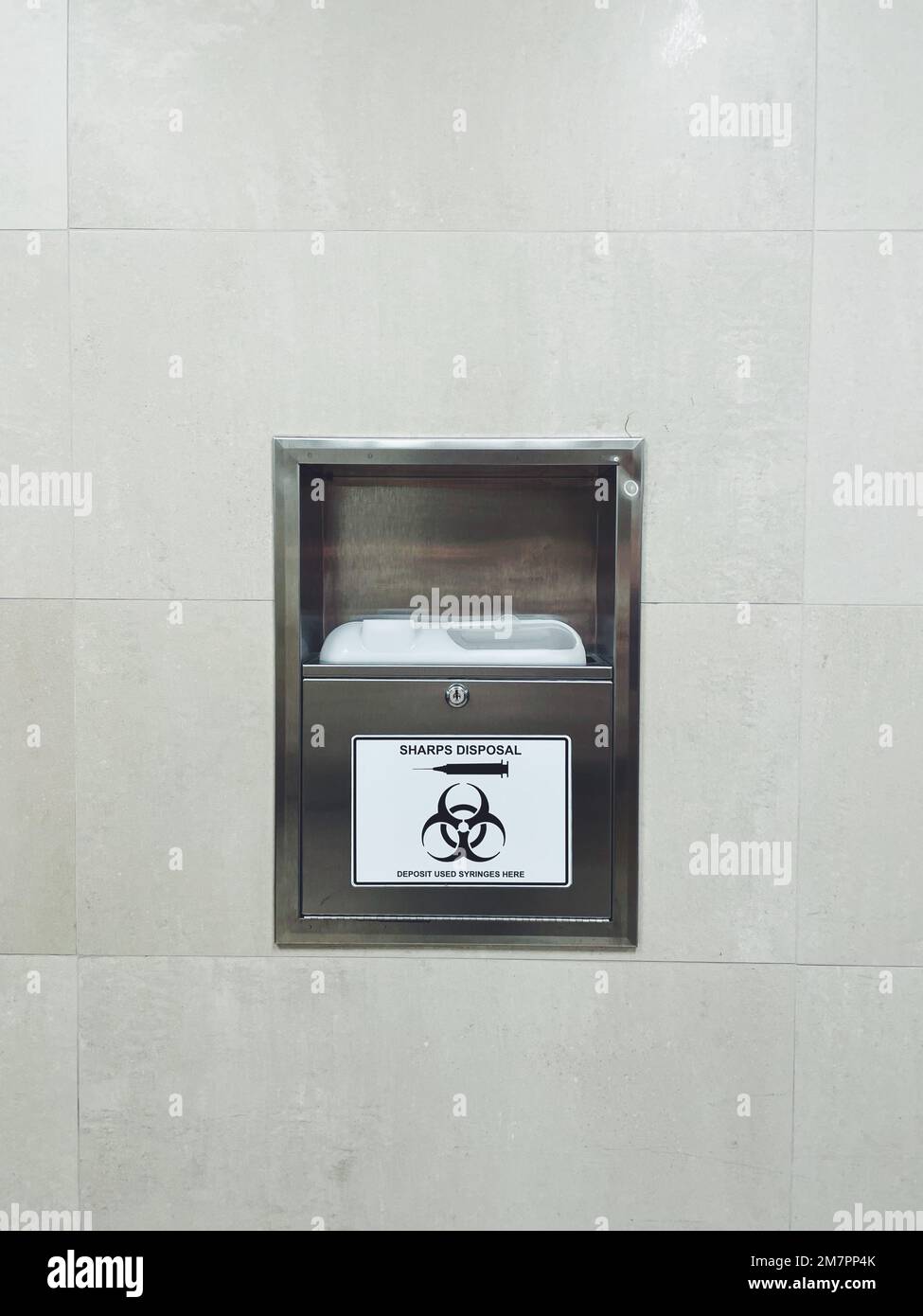 Garbage container laboratory hi-res stock photography and images - Alamy