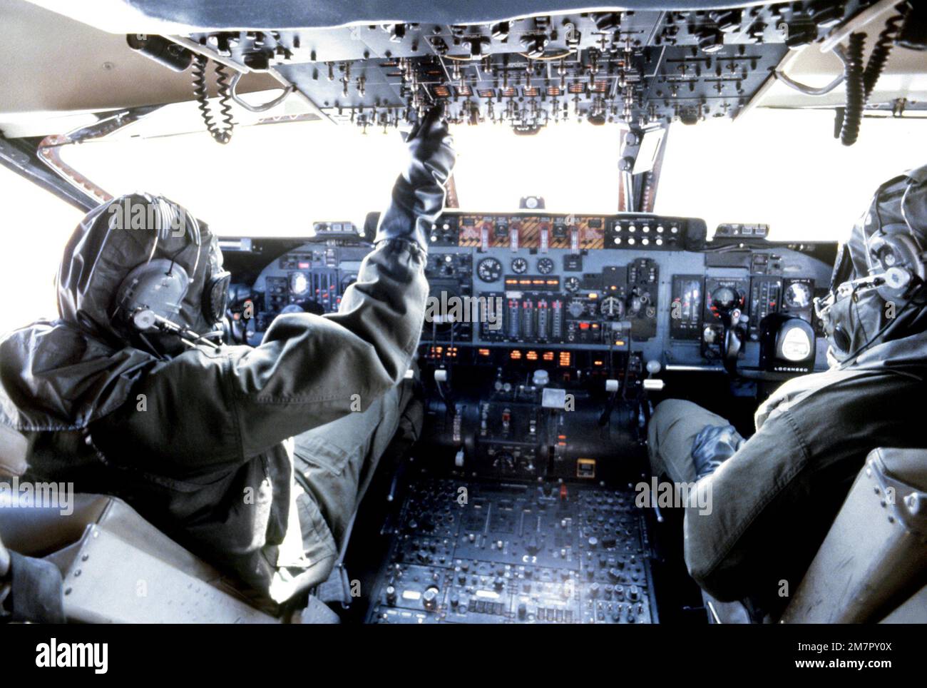 C 5 Cockpit