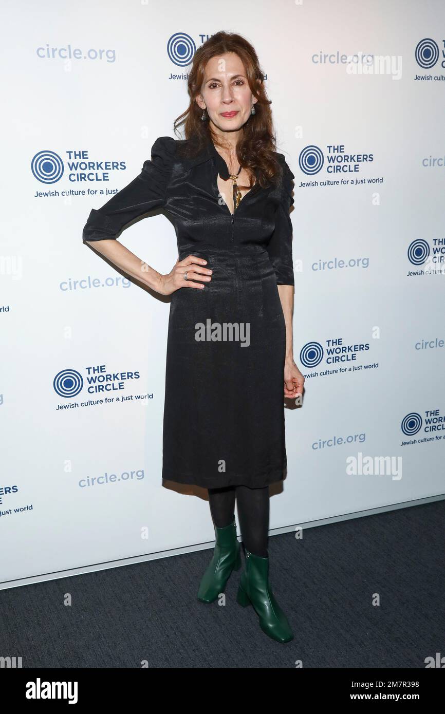 Actor Jessica Hecht attends The Workers Circle annual benefit at ...