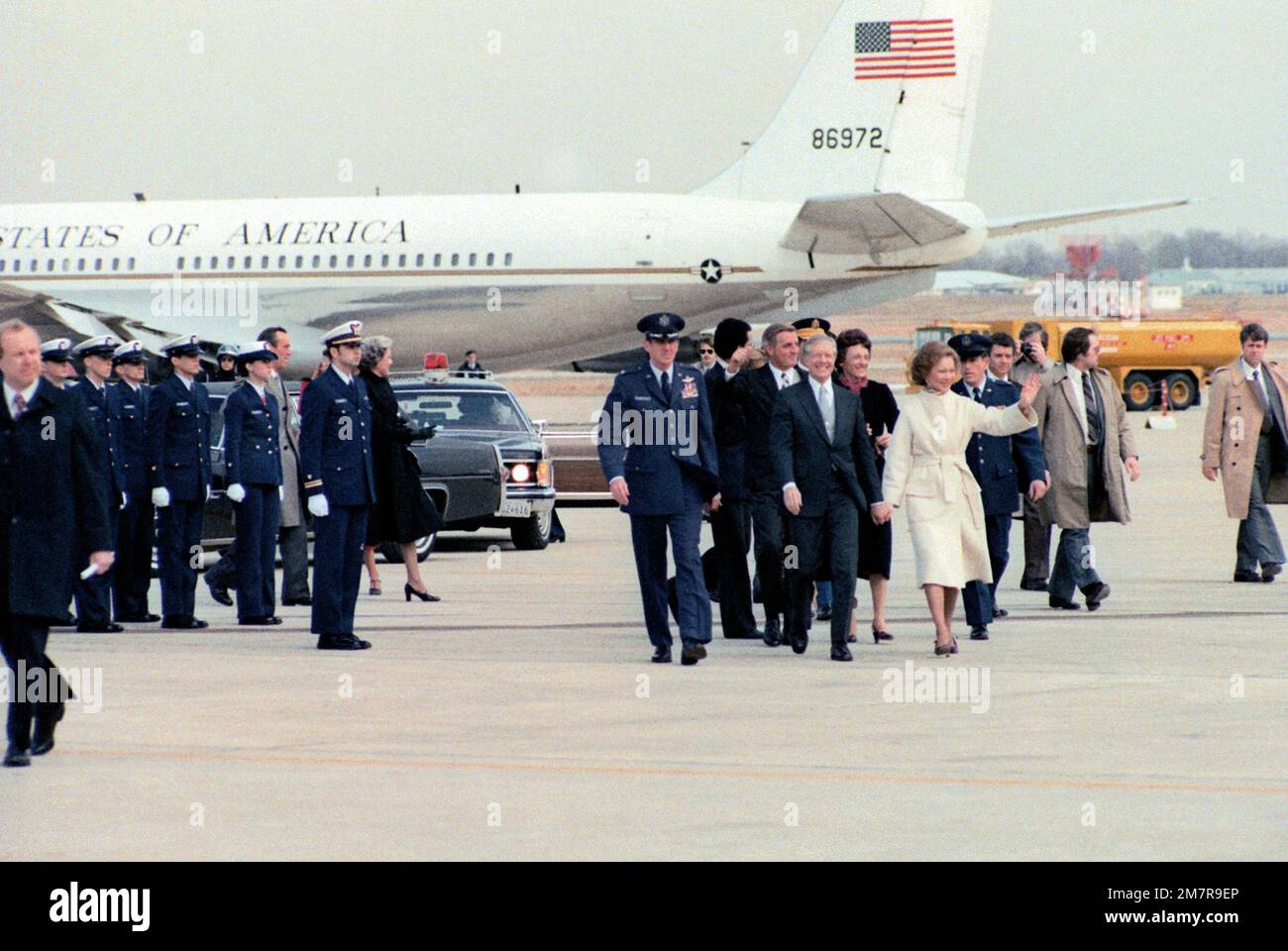 President James E. Carter and VicePresident Walter Mondale walk with