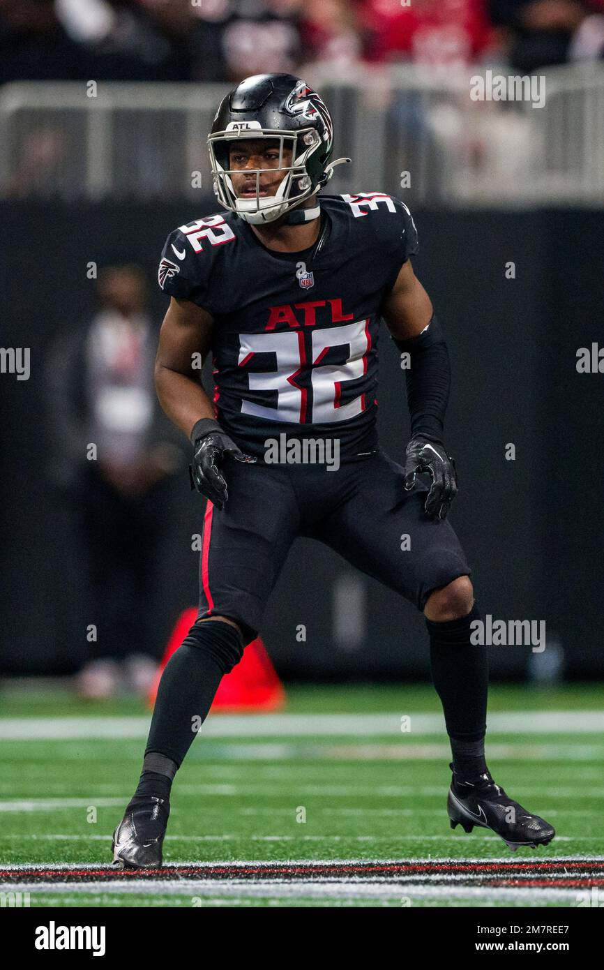 Atlanta Falcons safety Jaylinn Hawkins (32) works during the second half of  an NFL football game against the Tampa Bay Buccaneers, Sunday, Jan. 8,  2023, in Atlanta. The Atlanta Falcons won 30-17. (