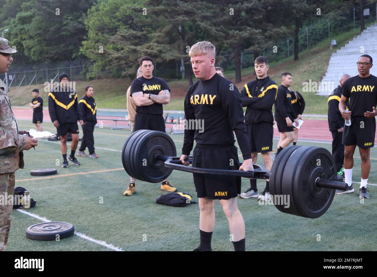 U.S. Army Pfc. Damon Manning, 1st Signal Brigade, attempts the deadlift during an Army Combat