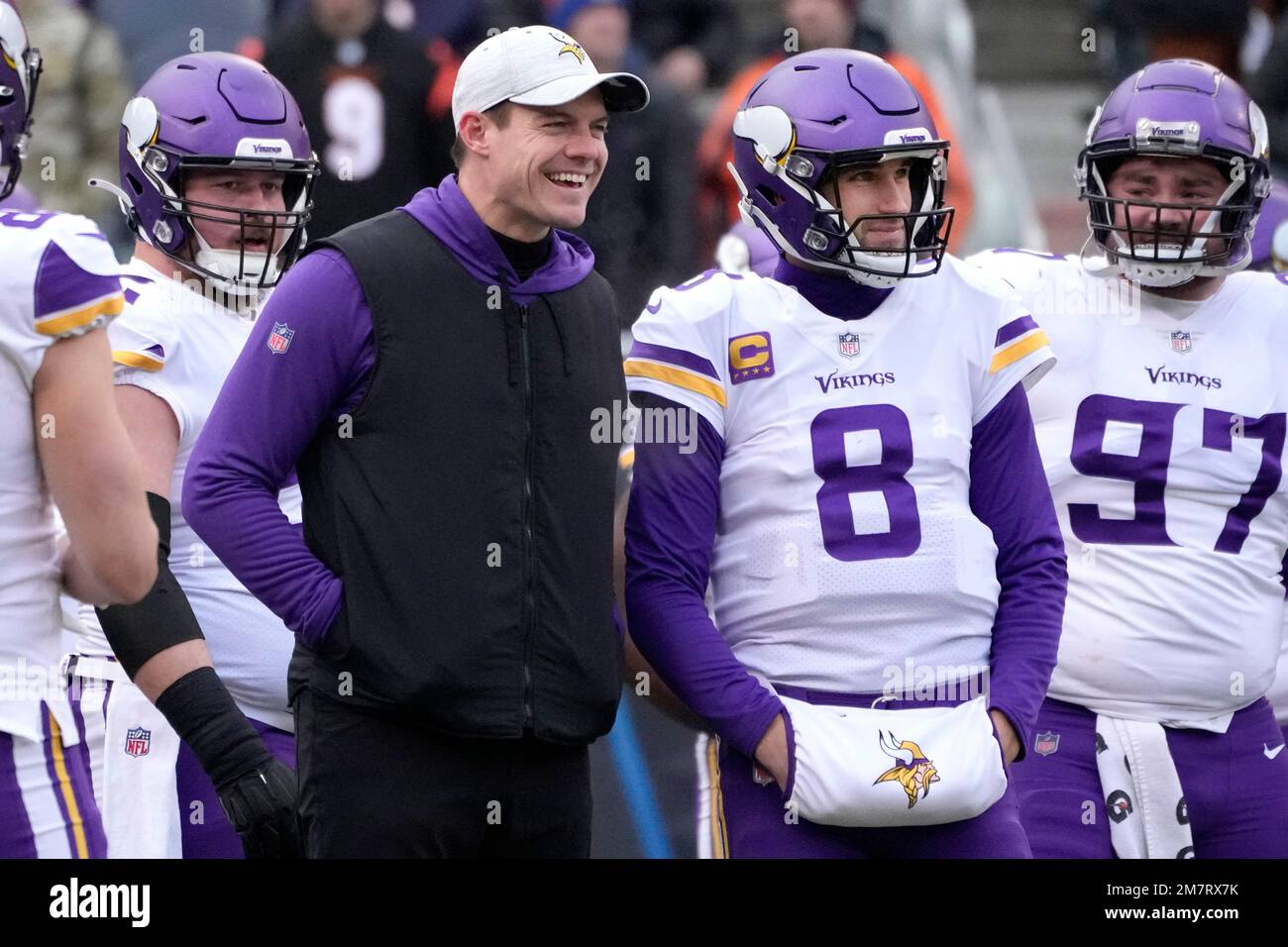 Minnesota Vikings head coach Kevin O'Connell, left, and quarterback