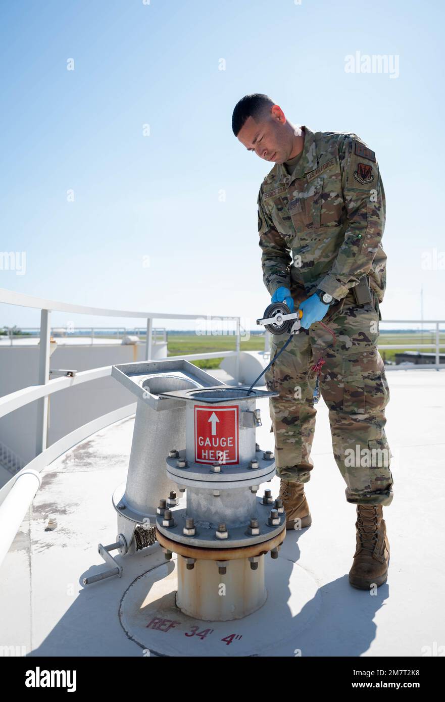 325th logistics readiness squadron hi-res stock photography and images ...