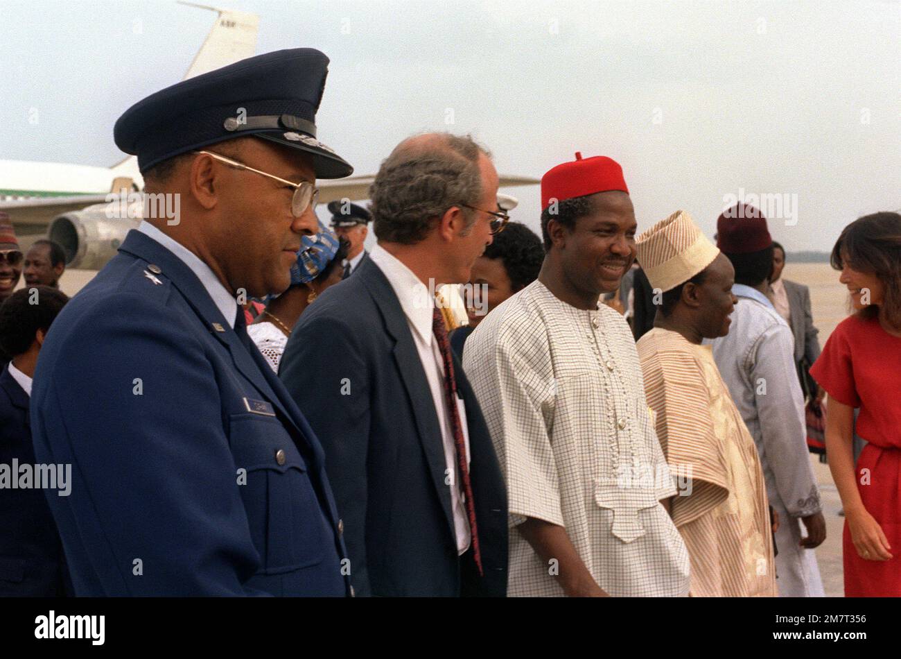 Vice President Ekwueme from Nigeria is welcomed upon his arrival for a visit to the United States. Base: Andrews Air Force Base State: Maryland (MD) Country: United States Of America (USA) Stock Photo