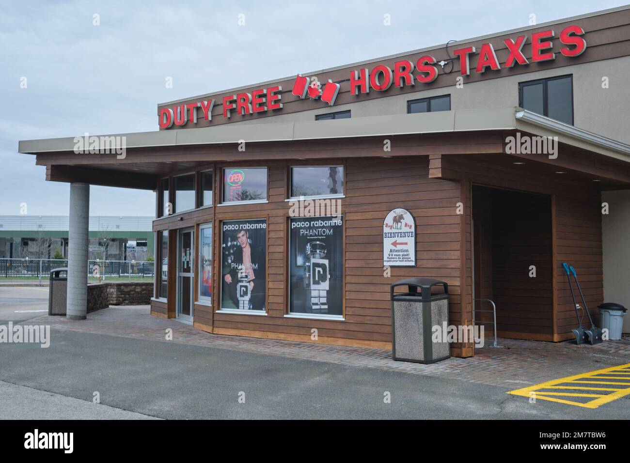 Hill Island, Ontario, Canada January 3, 2023 A dutyfree shop on the