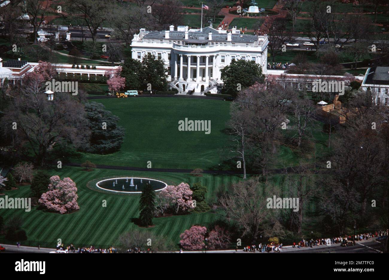 The white house washington dc aerial hi-res stock photography and ...