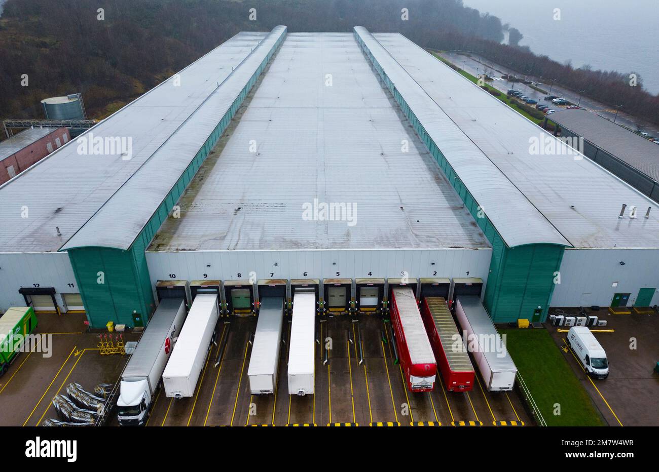Amazon distribution centre hi-res stock photography and images - Page 2 -  Alamy