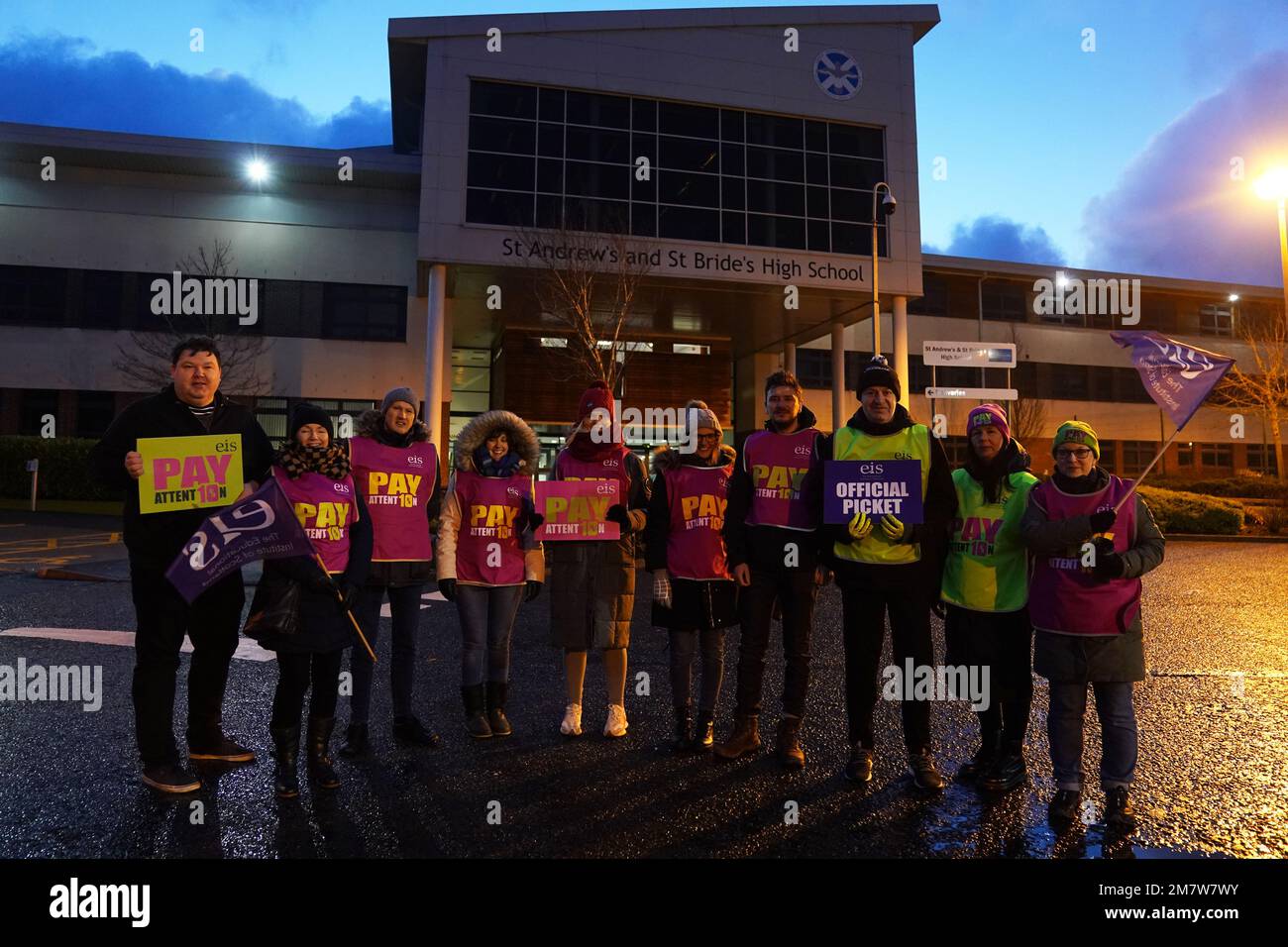 Members of the EIS and SSTA unions on the picket line at St Andrew's