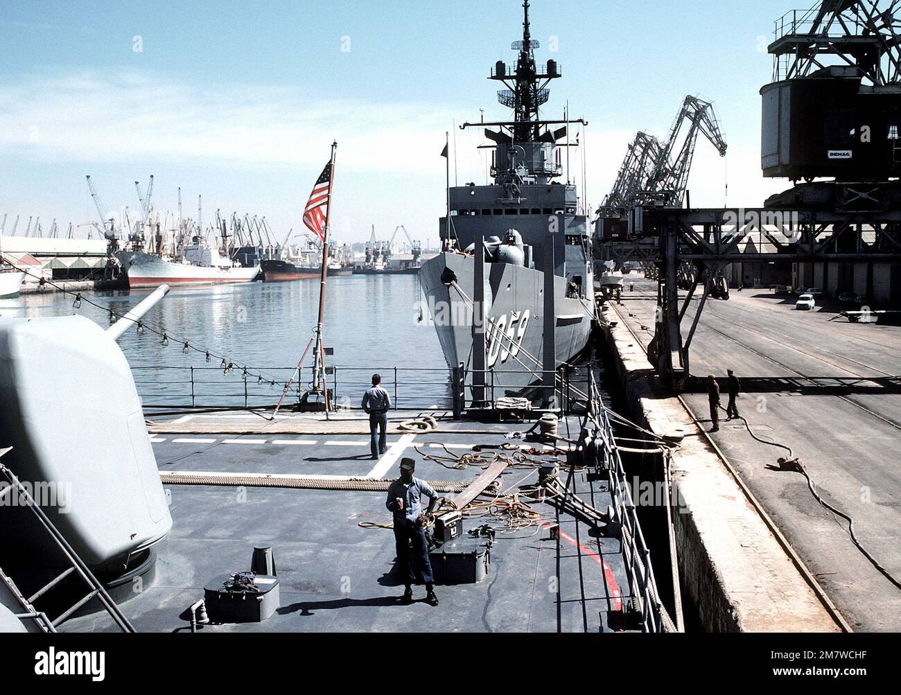 A view of the frigate USS W. S. SIMS (FF1059) as seen from the stern
