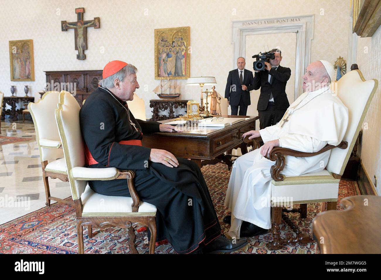 Rome, Italy. 12th Oct, 2020. October 12, 2020: Pope Francis receives Cardinal George PELL, former prefect of the Secretariat for the Economy, in private audience. Vatican.12 ottobre 2020: Papa Francesco riceve in udienza privata il Cardinale George PELL, ex prefetto della Segreteria per l'Economia. Vaticano. Credit: Independent Photo Agency/Alamy Live News Stock Photo