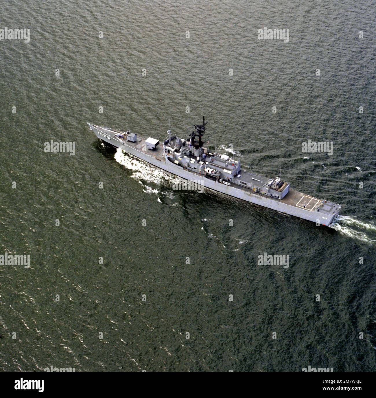 a-port-quarter-view-of-the-frigate-uss-glover-ff-1098-underway