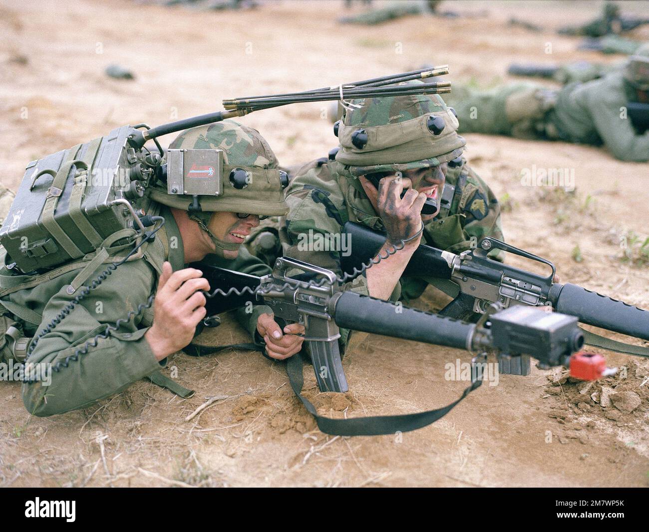 Members of the 101st Airborne Division use a Multiple Intergrated Laser