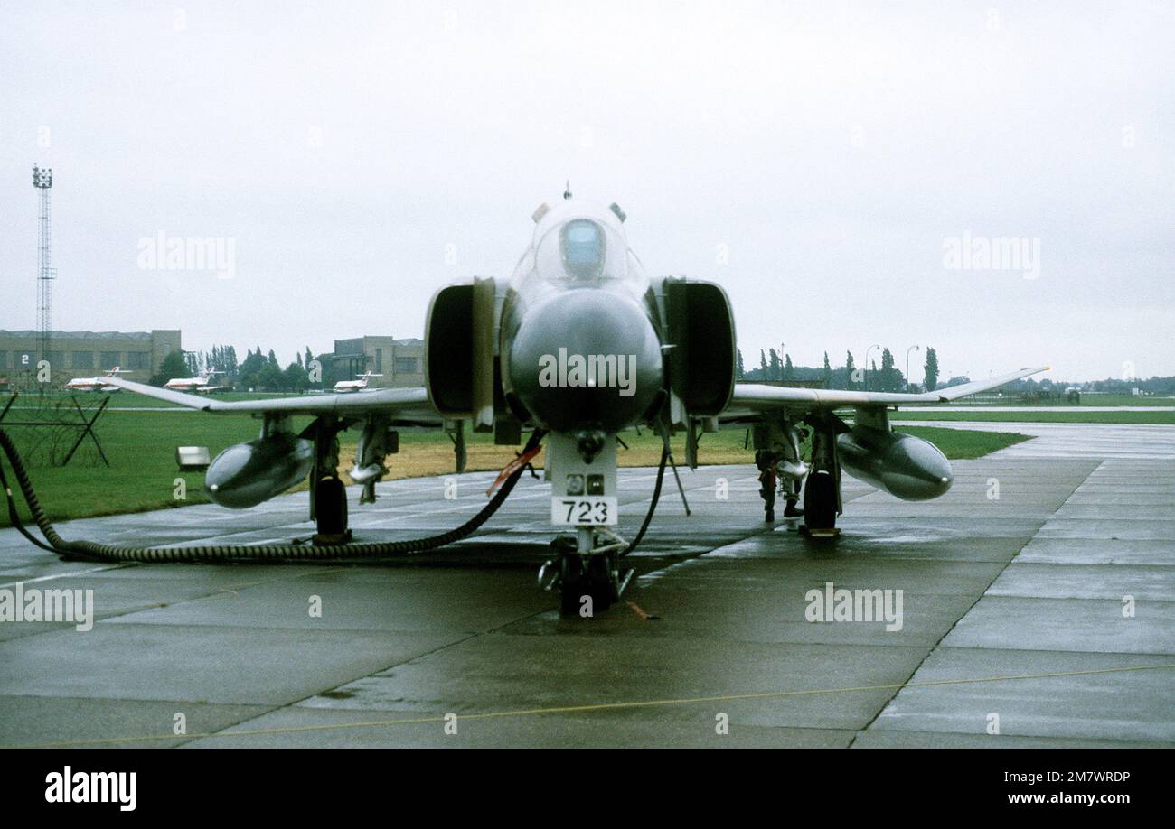 Front view of an F-4D Phantom II aircraft as it undergoes refueling operations during Exercise Coronet Brave. Subject Operation/Series: CORONET BRAVE Base: Raf Finningley Country: England / Great Britain (ENG) Stock Photo