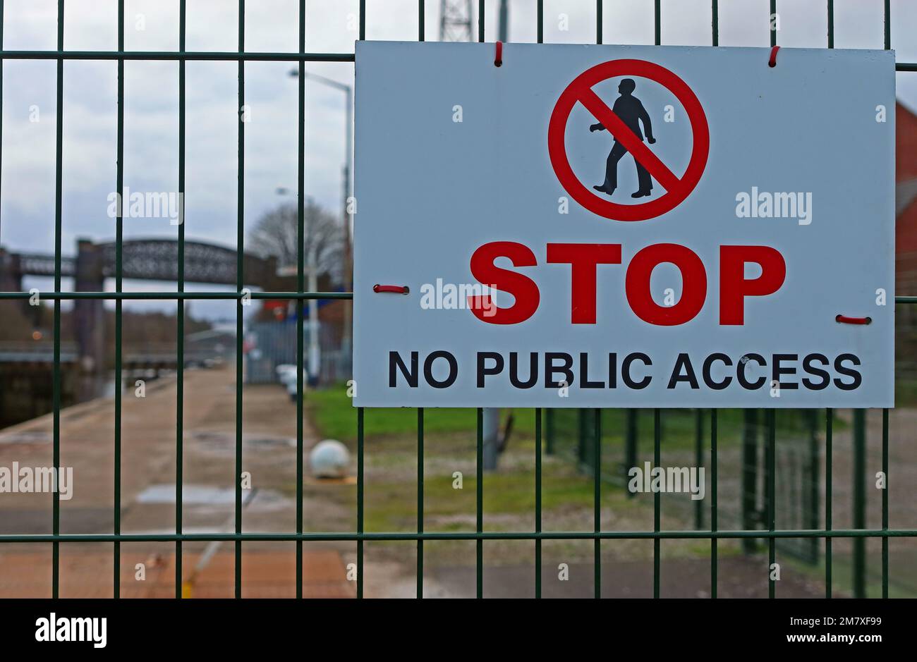 Stop signage at Manchester Ship Canal Latchford Locks, Latchford, Warrington, Cheshire, England, UK, WA4 1PD Stock Photo