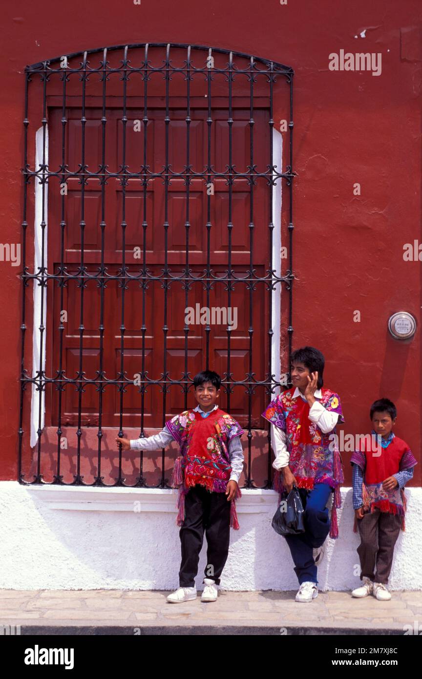 North America, Mexico, Chiapas, San Cristobal de las Casas, street corner Stock Photo
