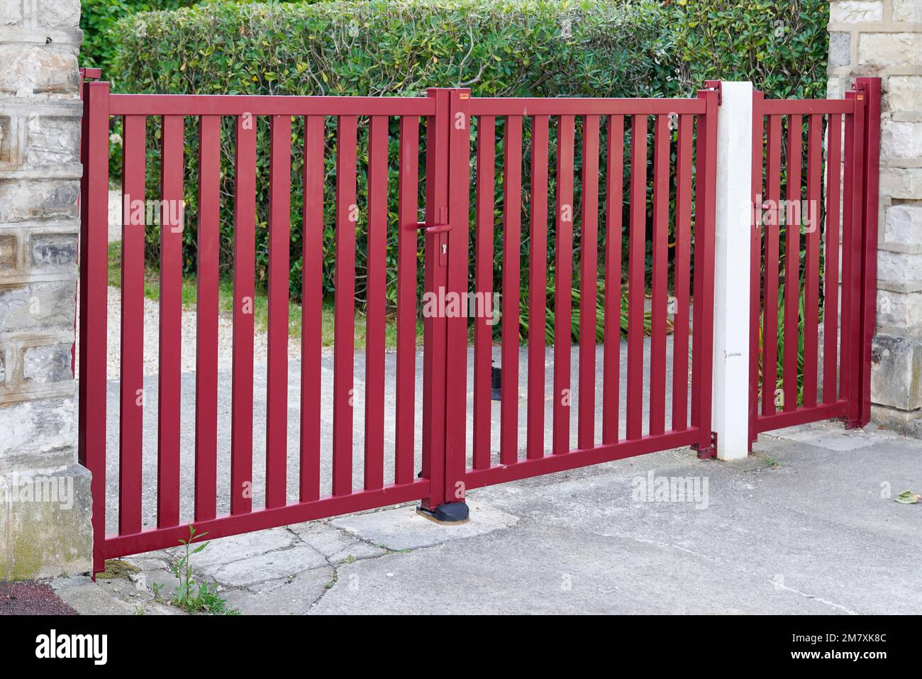 red entrance portal design home metal aluminum gate of suburb ...
