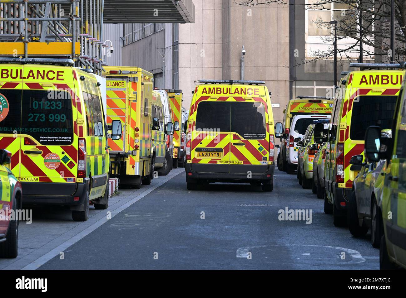 A&e uk patient hi-res stock photography and images - Alamy