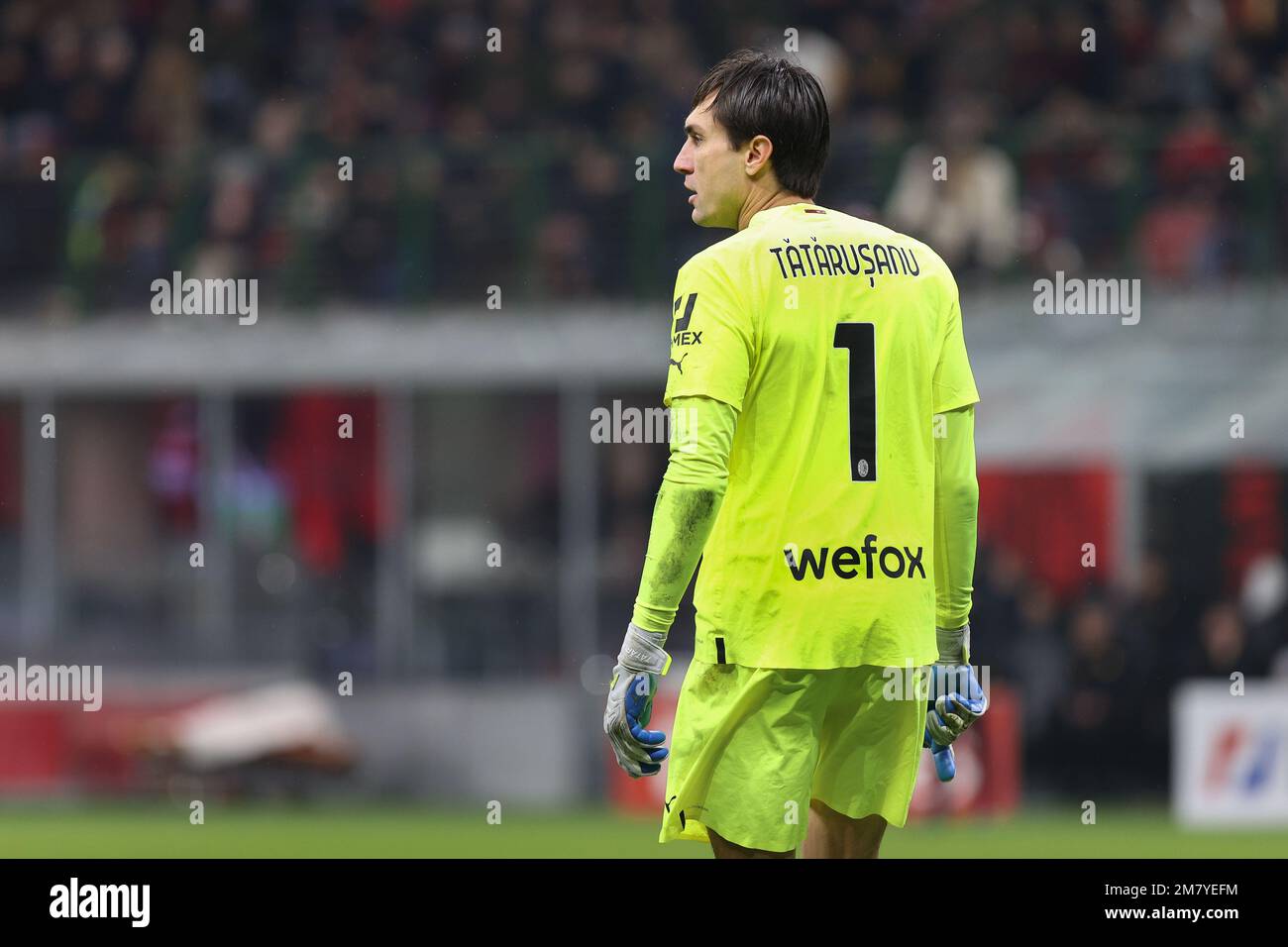 Milan, Italy. 8th Jan, 2023. Italy, Milan, jan 8 2023: Ciprian Tatarusanu (ac Milan goalkeeper) follows the action from the goal area in the second half during soccer game AC MILAN vs AS ROMA, Serie A Tim 2022-2023 day17 San Siro stadium (Credit Image: © Fabrizio Andrea Bertani/Pacific Press via ZUMA Press Wire) EDITORIAL USAGE ONLY! Not for Commercial USAGE! Stock Photo
