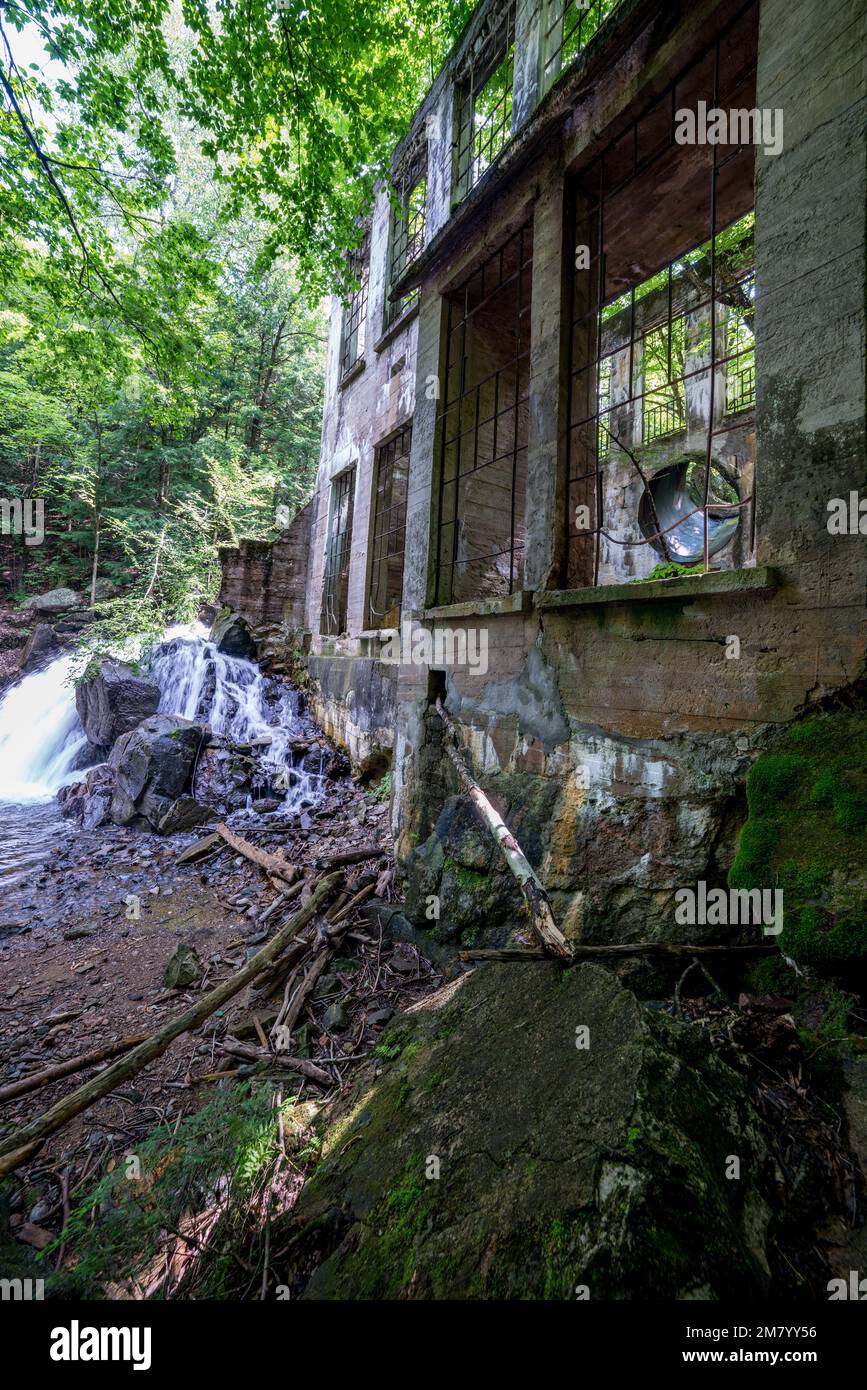 Ruines Carbide Willson, Chelsea, Québec, Canada Stock Photo