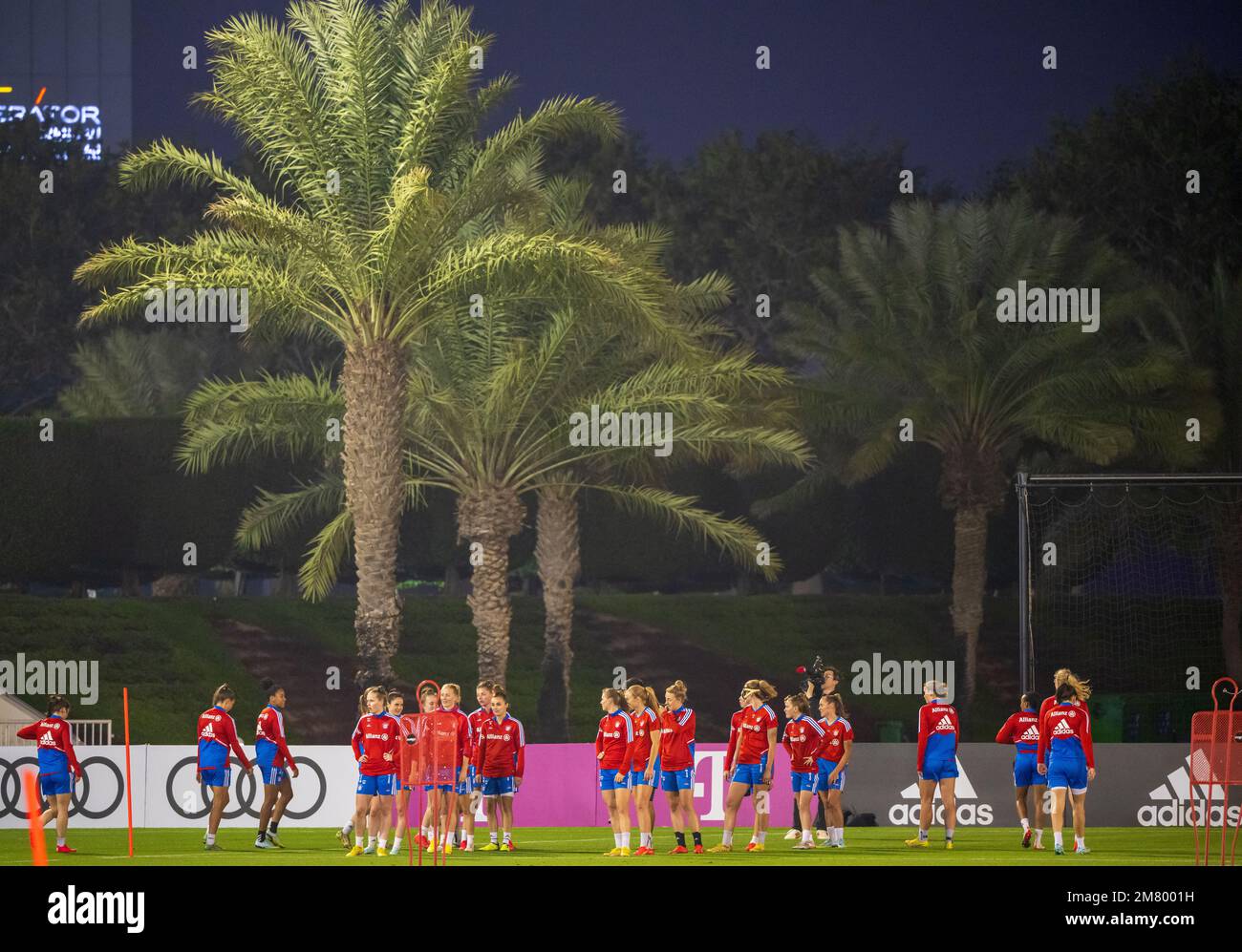 doha-qatar-11th-jan-2023-the-fc-bayern-munich-women-s-teams-during