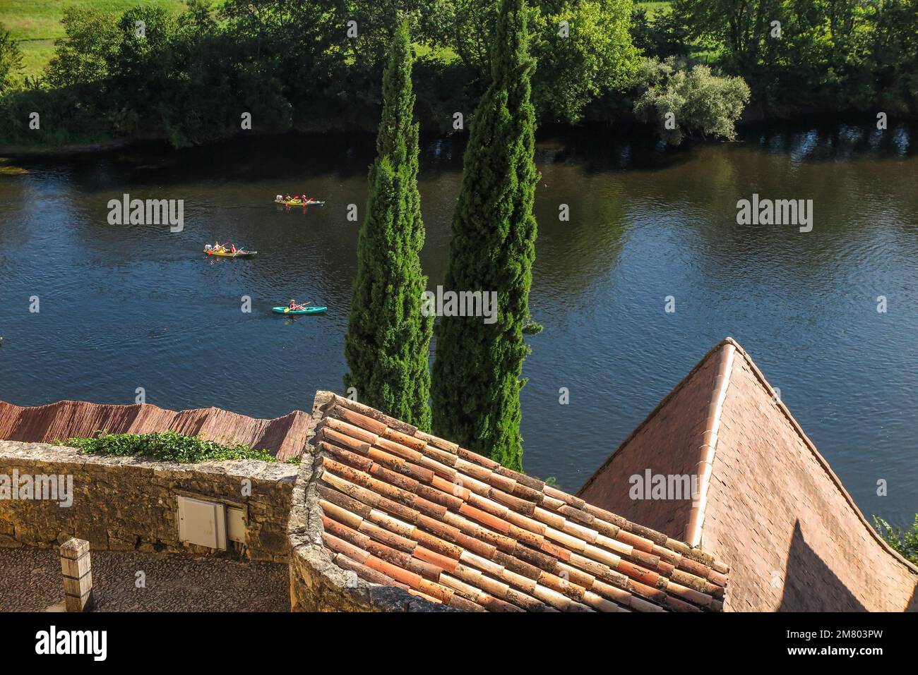 CANOES ON THE DORDOGNE, DOMME, DORDOGNE, PERIGORD, FRANCE Stock Photo