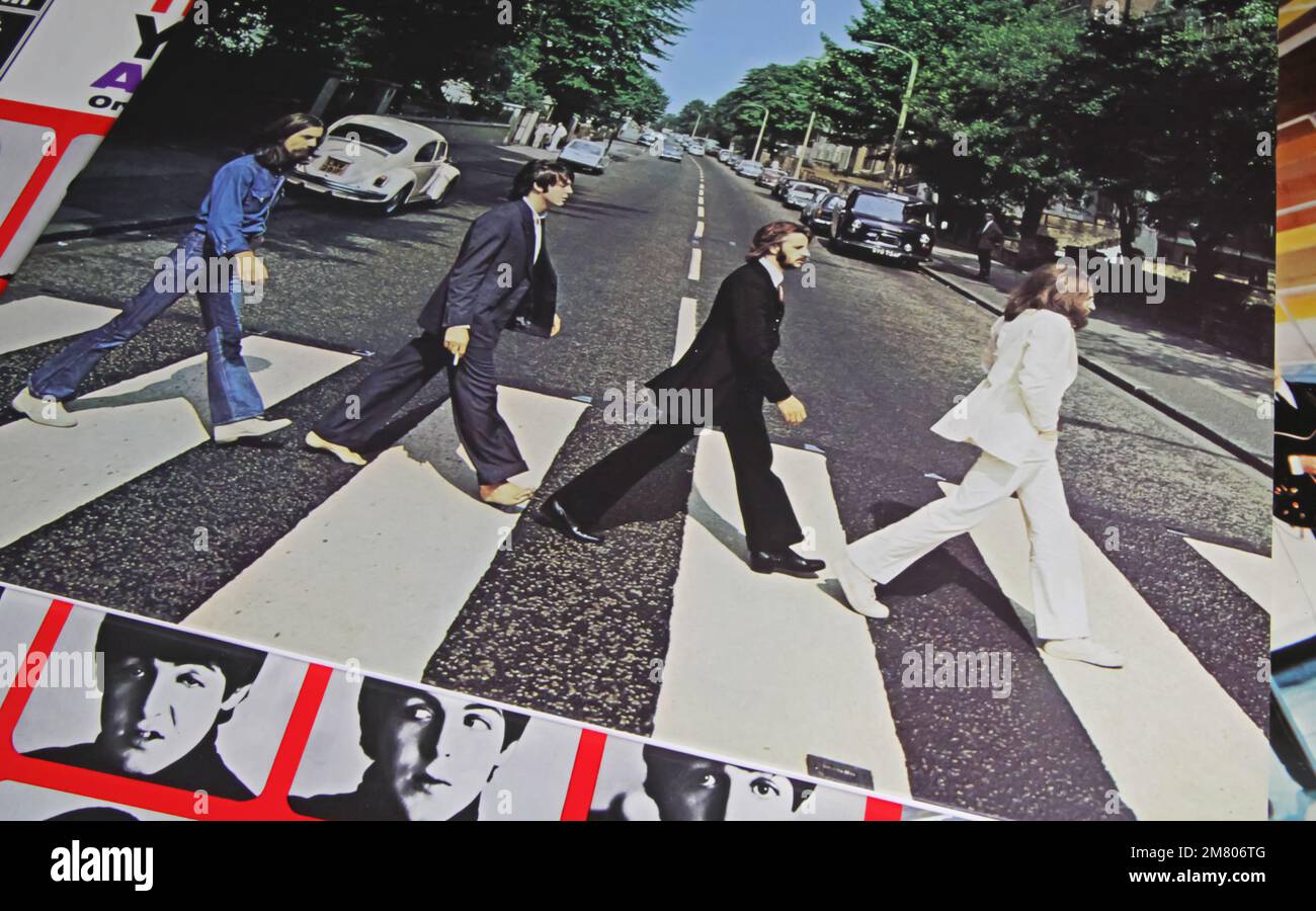 The beatles abbey road cover hi-res stock photography and images - Alamy