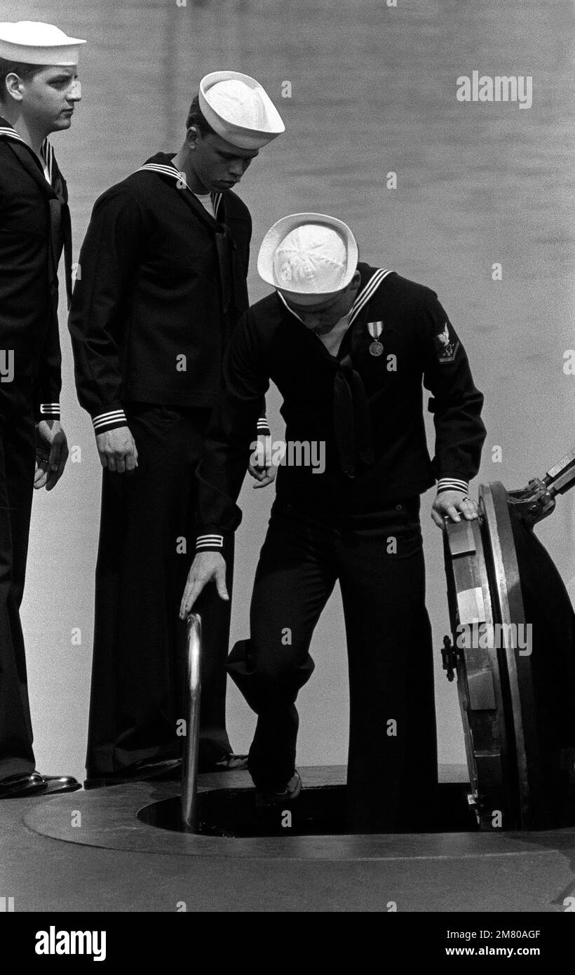 Uss groton Black and White Stock Photos & Images - Alamy
