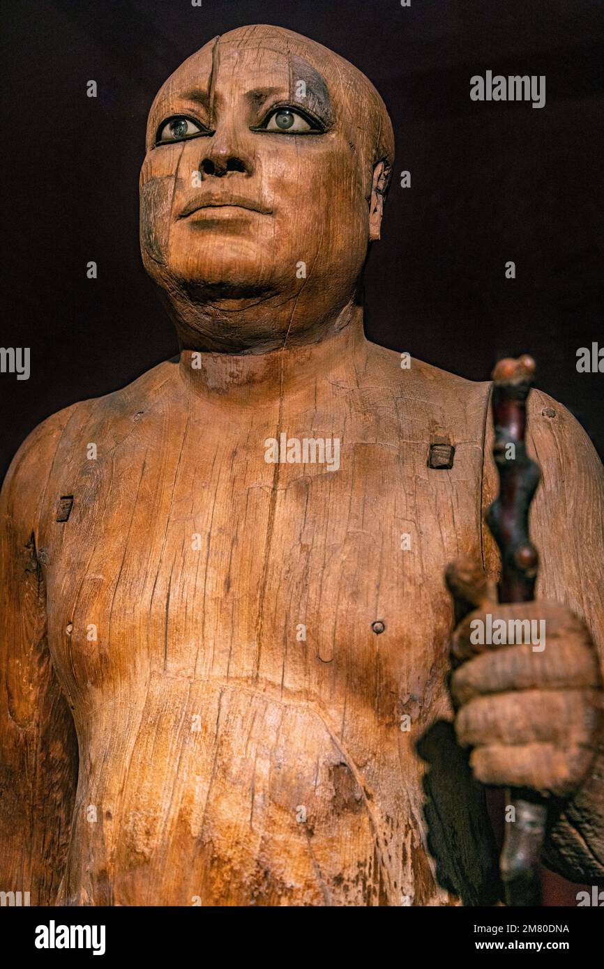 WOODEN STATUE OF KA-APER, OR SHEIKH EL-BELED OF THE OLD EMPIRE FOUND IN SAQQARA, EGYPTIAN MUSEUM OF CAIRO DEVOTED TO EGYPTIAN ANTIQUITY, CAIRO, EGYPT, AFRICA Stock Photo