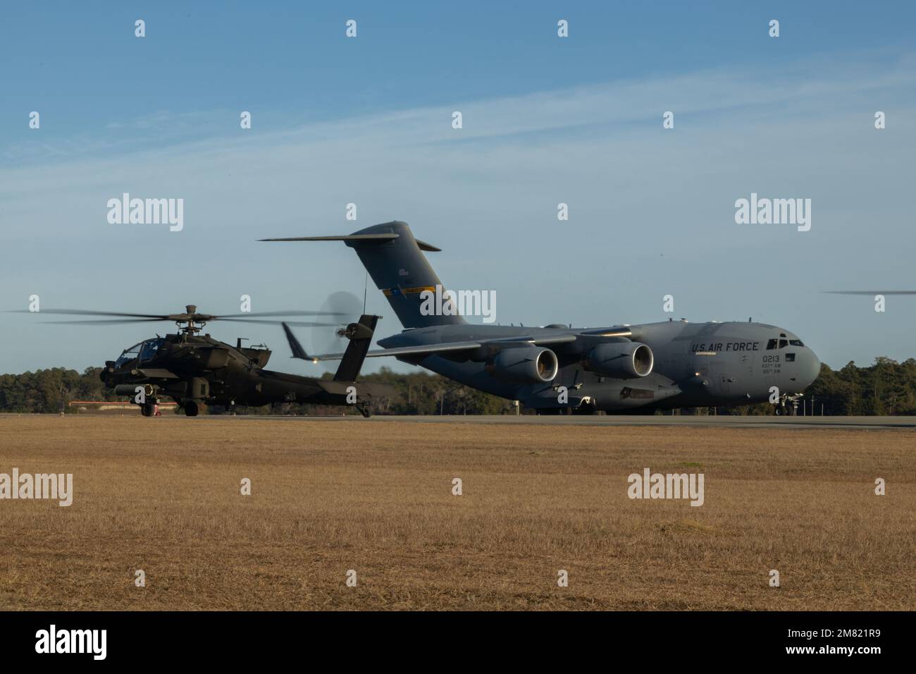 A U.S. Air Force C-17 Globemaster III from Air Mobility Command, Joint ...