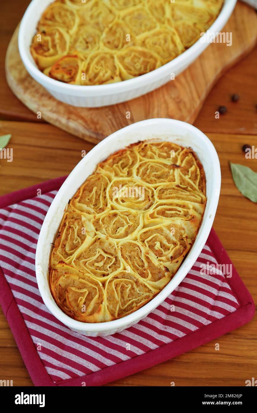 Swabian cuisine, Krautkrapfen, flour sacks, sauerkraut in pasta dough