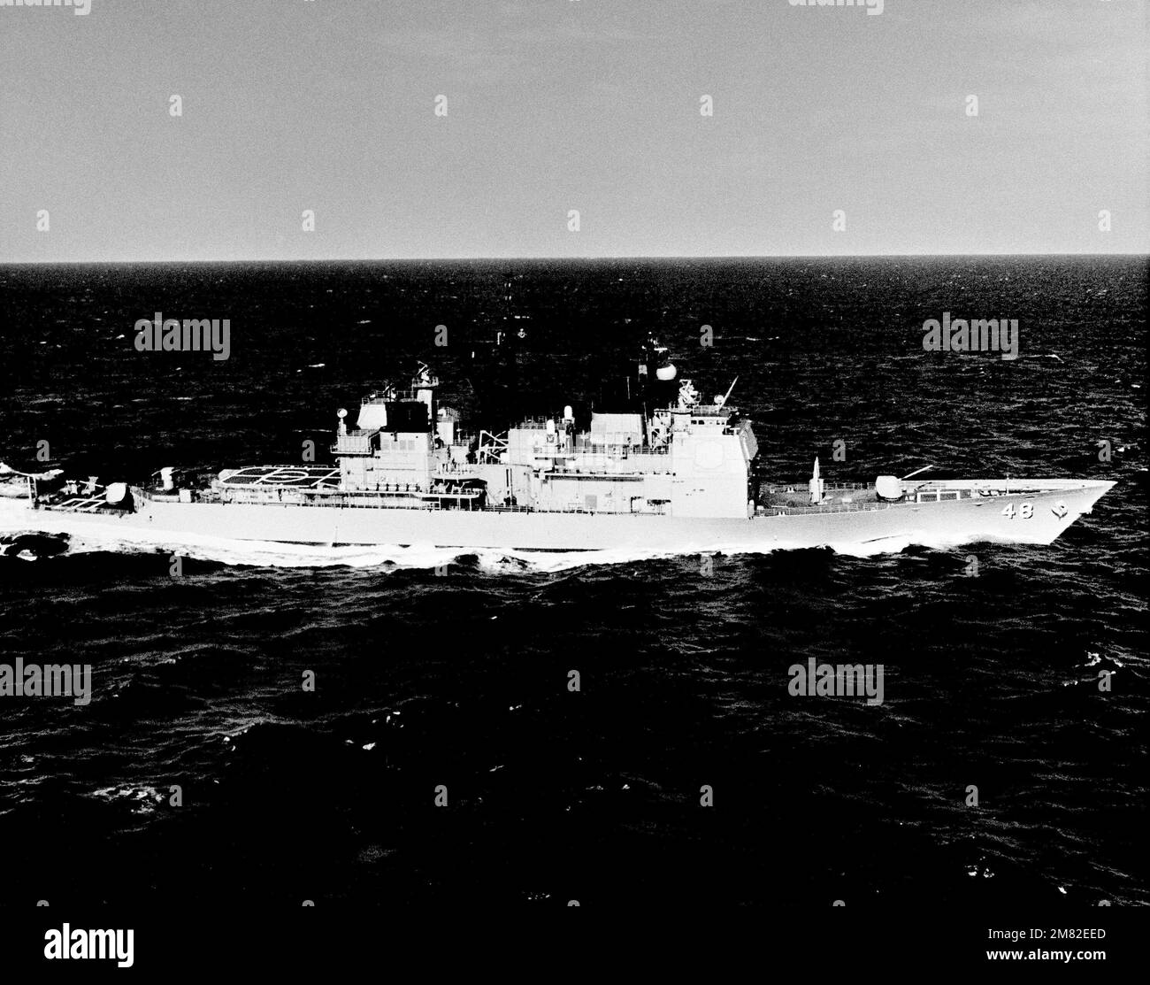 A starboard beam view of the Aegis guided missile cruiser USS YORKTOWN