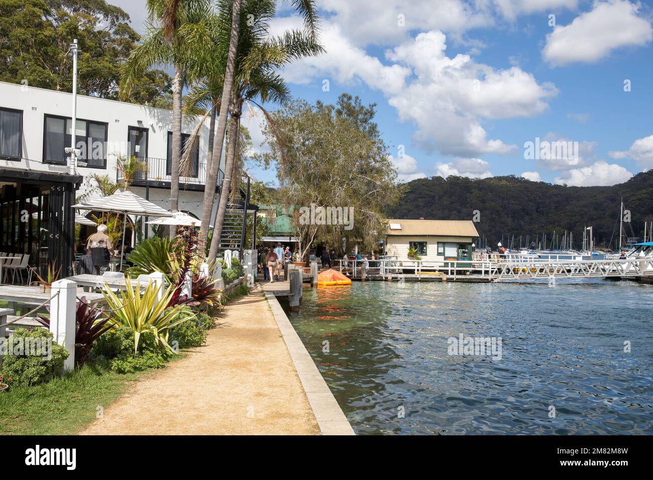 Church Point Sydney suburb, Pasadena restaurant hotel on the left and