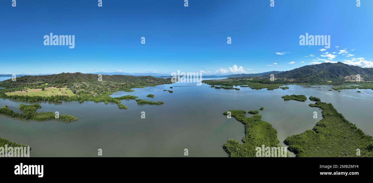 Golfo de Nicoya, Isla Venado, mangrove and other tropical islands in the Pacific of Costa Rica Stock Photo